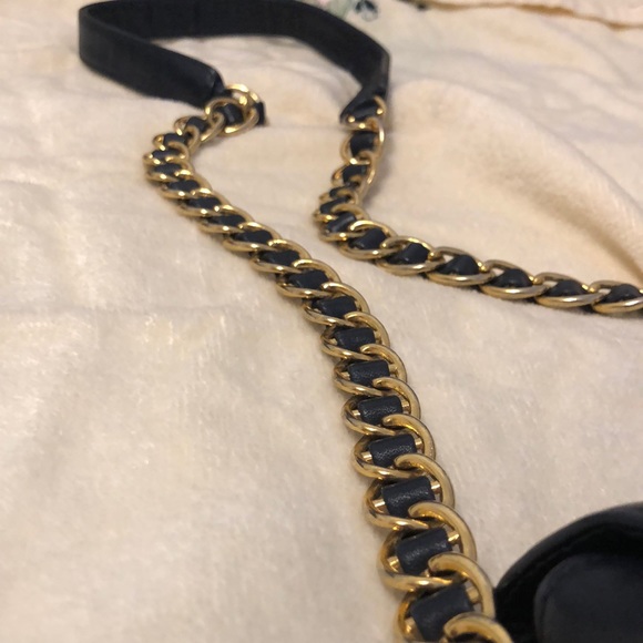 L.J.S. COLLECTION Cross Body Black Leather Purse - Picture 6 of 6